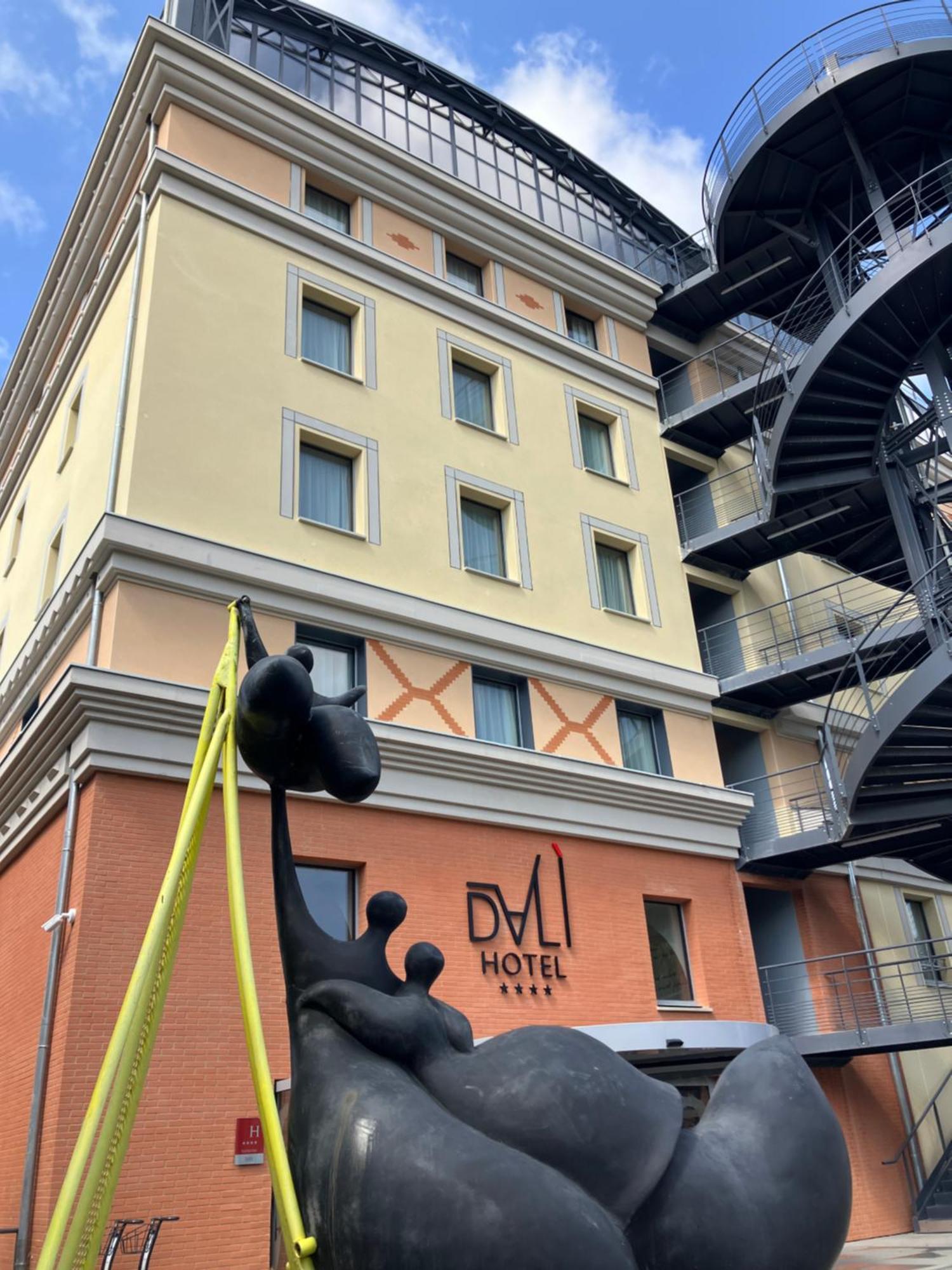 Dali Hotel Montauban Exterior foto